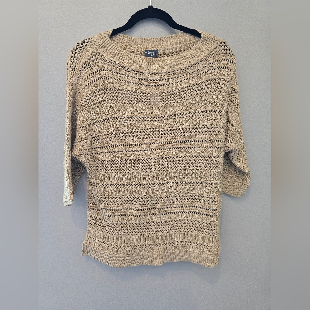 Chicos NWT Gold 3/4 Sleeve Light Weight Top Womens Size 1‎